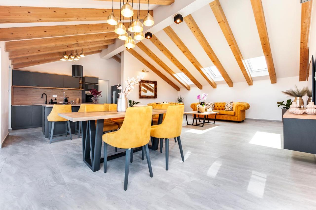 Boutique Residence Arion Ровин Екстериор снимка