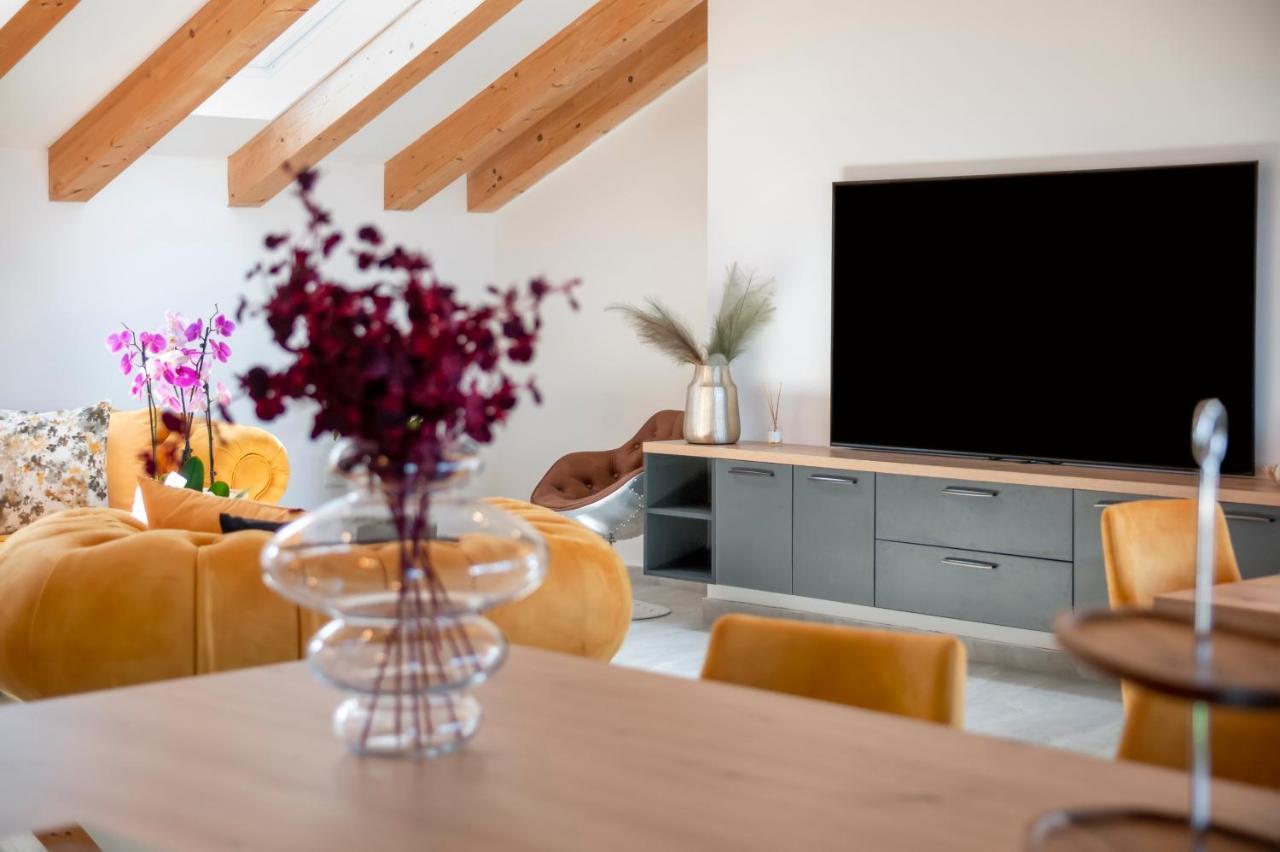 Boutique Residence Arion Ровин Екстериор снимка