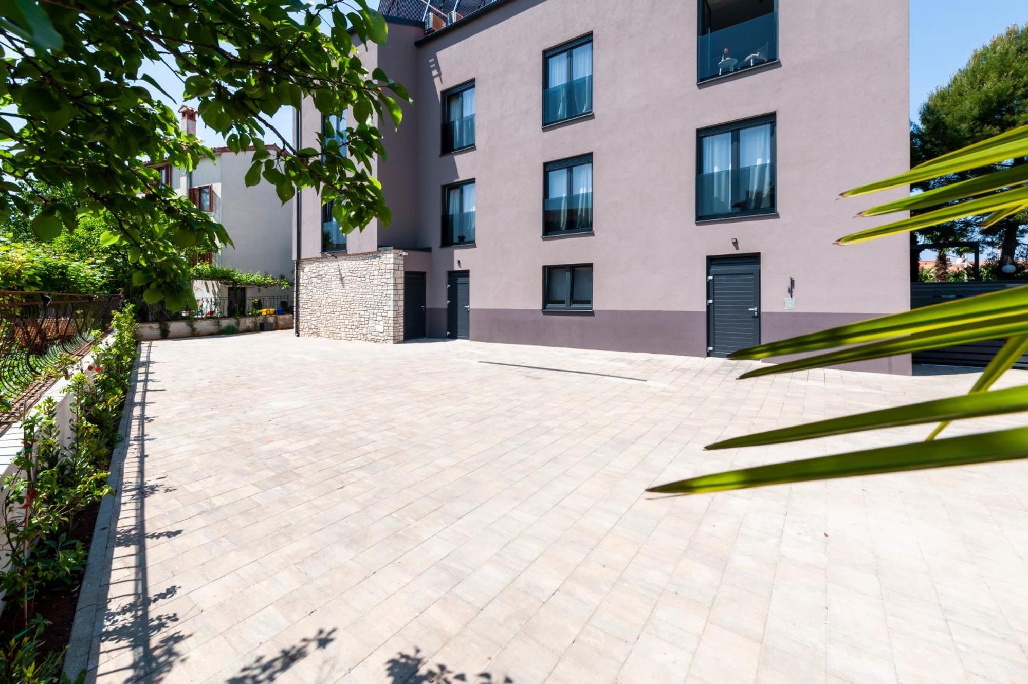 Boutique Residence Arion Ровин Екстериор снимка